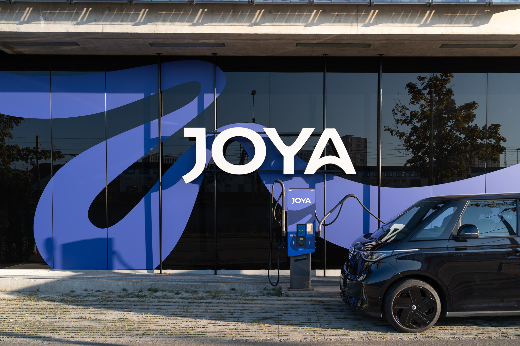 Swisscharge, MOVE, GoFast et Energie 360° deviennent JOYA